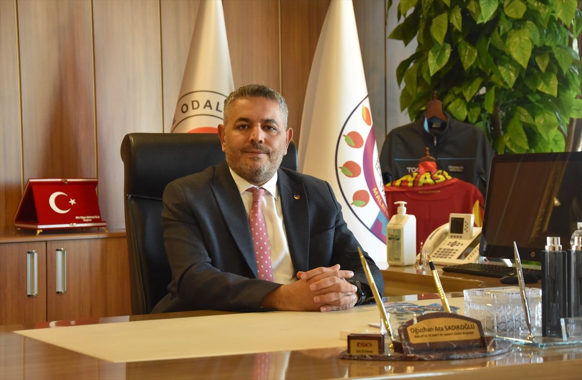 Malatya'da Depremzedeler Konteynerlerde Yaşamını Sürdürüyor