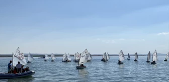 Kırşehir'de Hirfanlı Baraj Gölü Optimist Yelken Yarışları Tamamlandı