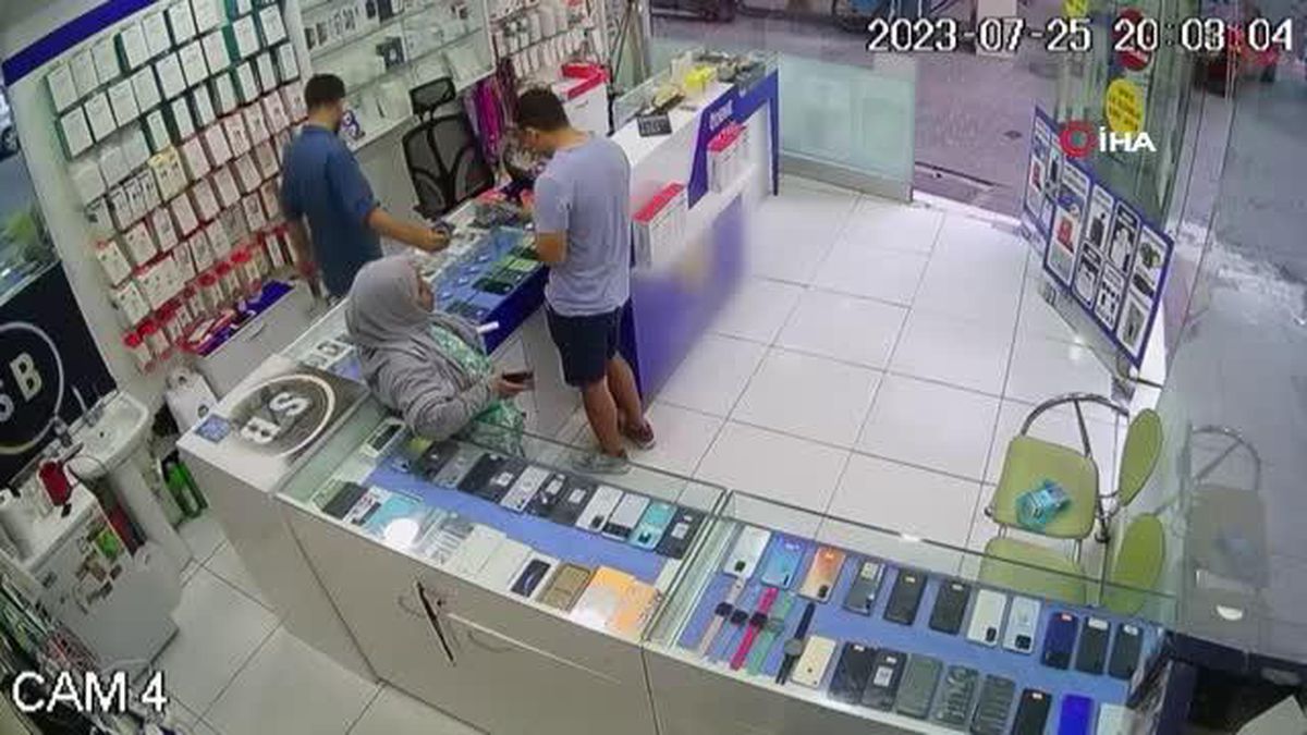 İstanbul'da 'Binbir Surat' lakaplı telefon hırsızı yakalandı