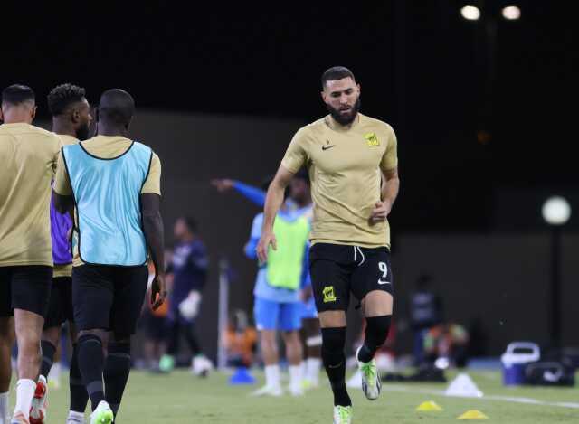 Jesus'un öğrencilerinden Benzema'nın takımına futbol dersi