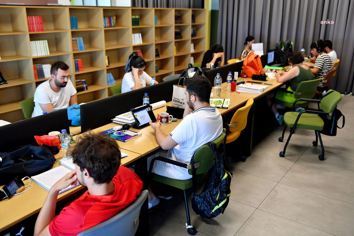 Mersin Büyükşehir Belediyesi Adres Okuma Salonu Mersinlilerin Uğrak Noktası