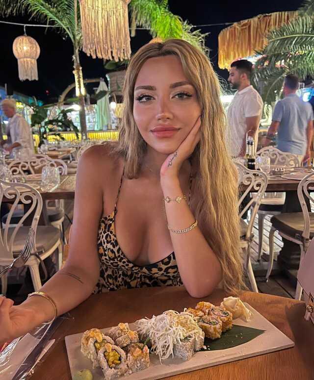 Bunu da gördük! Cinsiyet değiştiren Mika Can Raun, ses teli operasyonu mu yaptırdı? Bunu da gördük! Cinsiyet değiştiren Mika Can Raun, ses teli operasyonu mu yaptırdı?