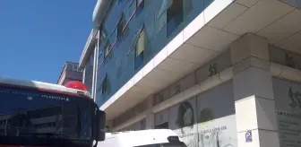 Çekmeköy'deki Özel Eğitim Merkezinde Yangın Çıktı