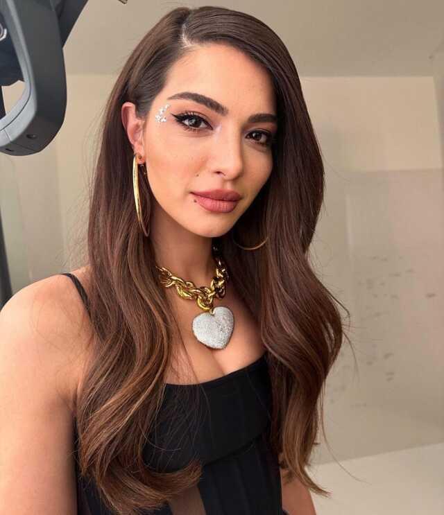 Oyuncu Melisa Aslı Pamuk ve milli futbolcu Yusuf Yazıcı aşkını ilan etti Oyuncu Melisa Aslı Pamuk ve milli futbolcu Yusuf Yazıcı aşkını ilan etti