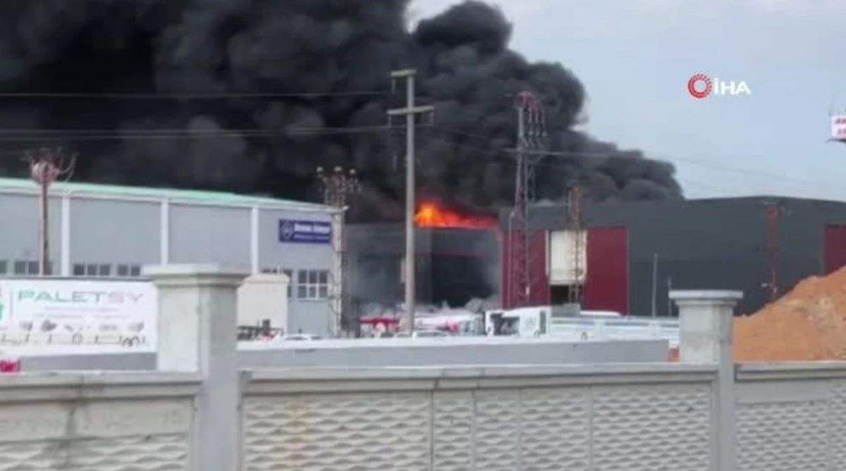 Tekirdağ Çerkezköy yangın mı çıktı, hangi fabrika? (7 AĞUSTOS SON DAKİKA) Çerkezköy fabrika yangınında hasar ve yaralı var mı, yangın neden çıktı?