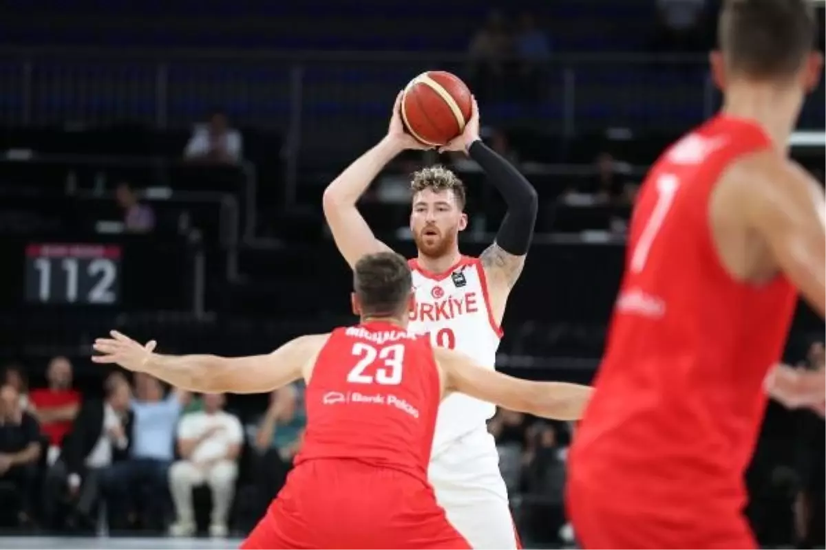 A Milli Erkek Basketbol Takımı Polonya'yı Mağlup Etti
