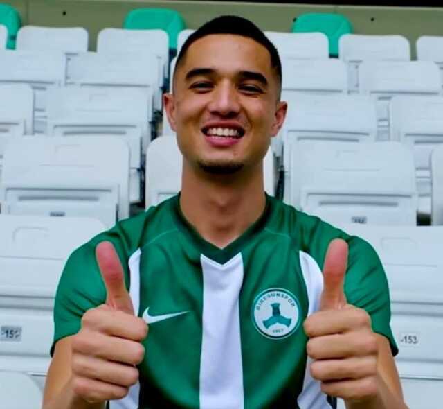 Adanaspor'dan şaşırtan transfer! Rapçi futbolcu imzayı attı