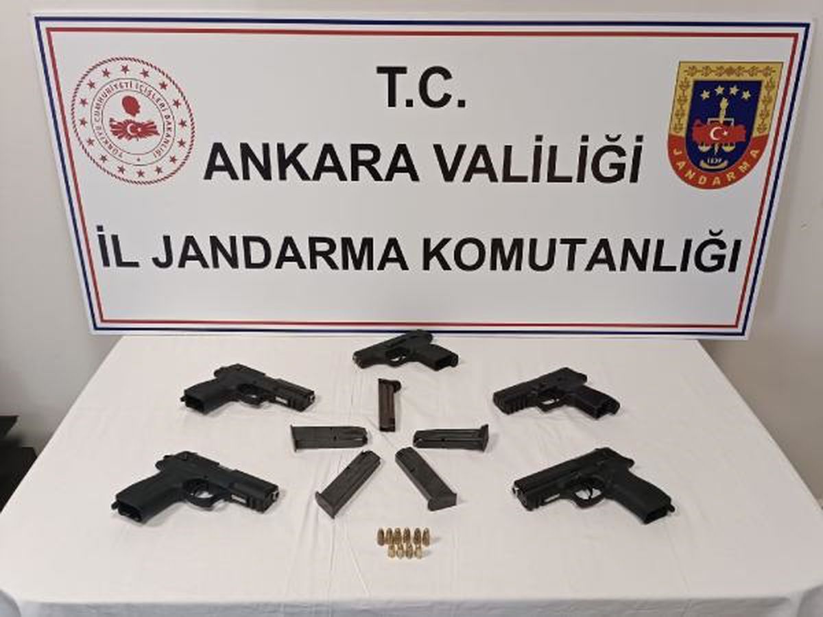 Etimesgut'ta yapılan operasyonda 5 adet tabanca ele geçirildi