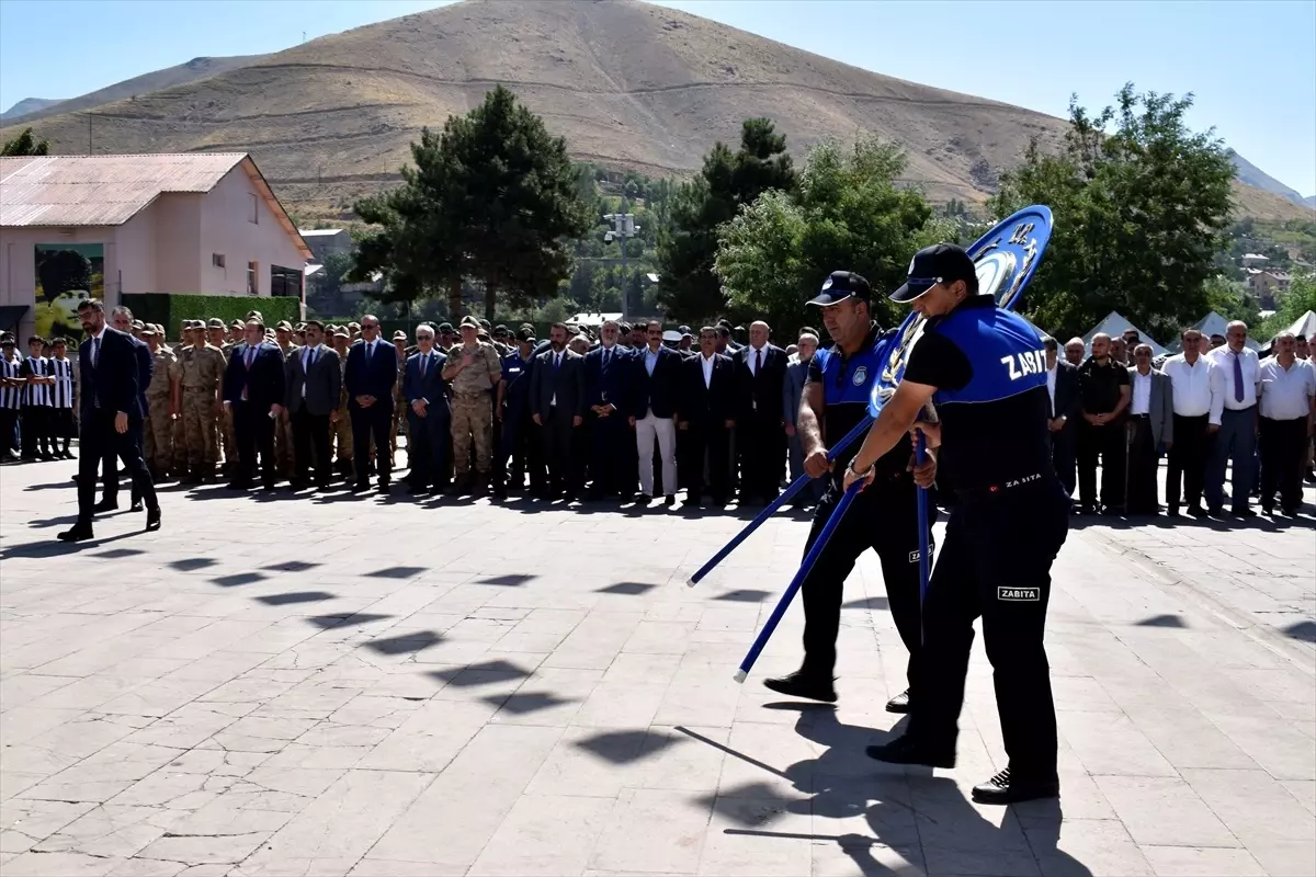 Bitlis'in düşman işgalinden kurtuluşu törenle kutlandı