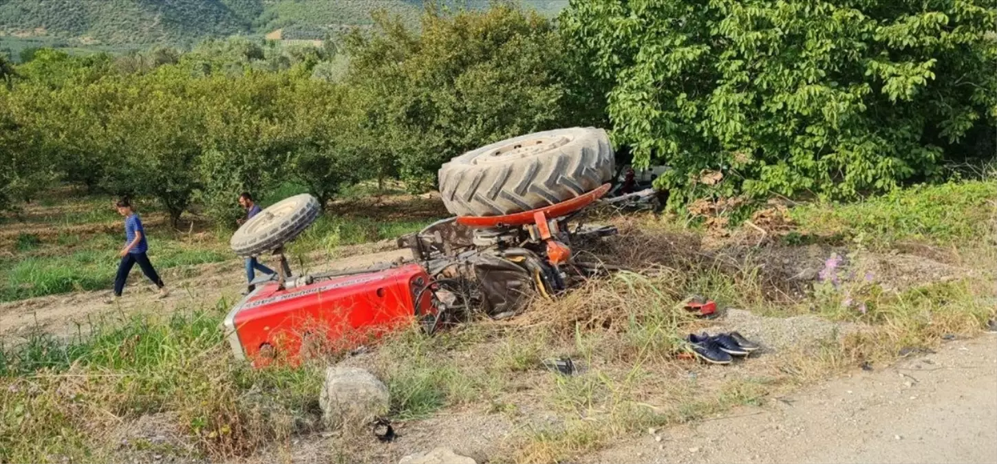 İznik'te minibüs-traktör çarpışması: 5 yaralı
