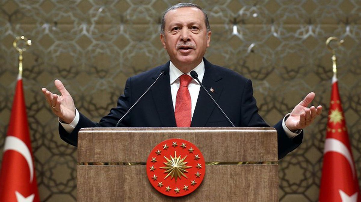 Cumhurbaşkanı Erdoğan: Üç kıtanın kalbinde yer alan Türkiye, hadiseleri tribünden seyredemez