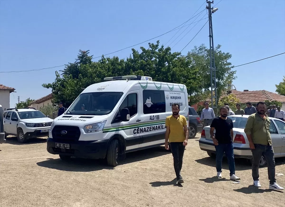Kırşehir'de Oğlu Tarafından Silahla Vurulan Kişi Hayatını Kaybetti