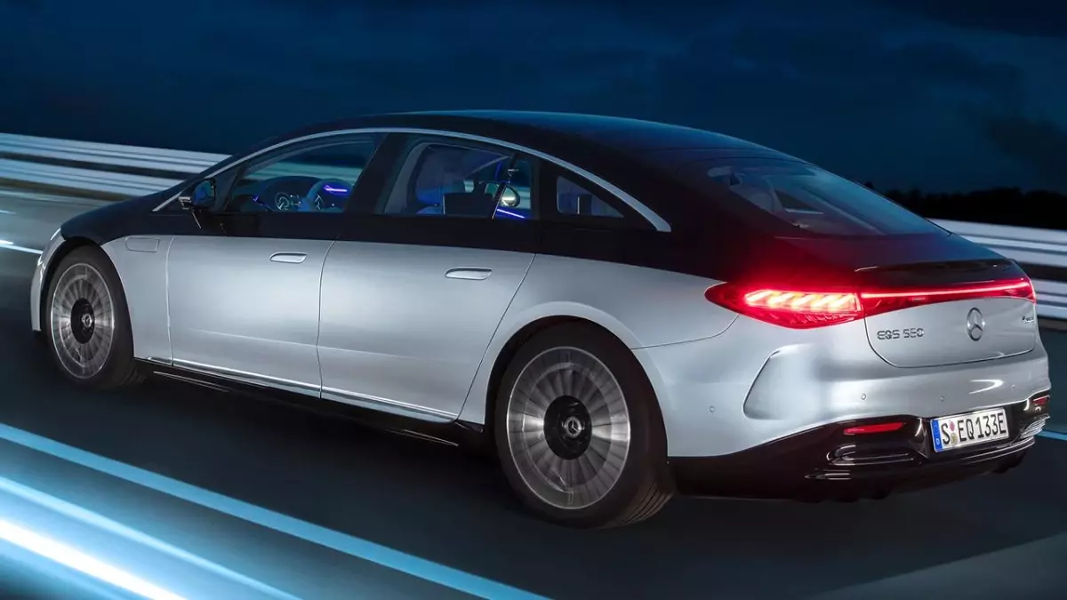 Mercedes-Benz, Binlerce EQS Modelini Geri Çağırıyor