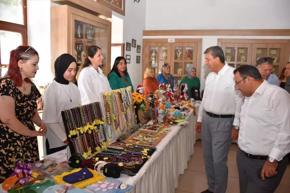 Nallıhan'da Şehit Zafer Çalışkan Aile Destek Merkezi'nden Kermes