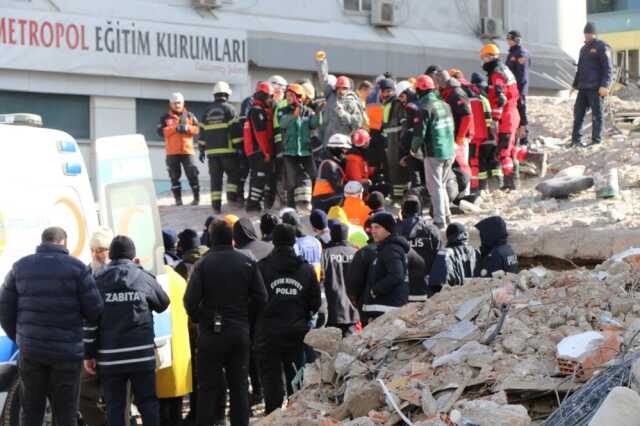 21 kişiye mezar olan Gölgeler Apartmanı'nın betonunda dere kumu ve çakıl kullanılmış