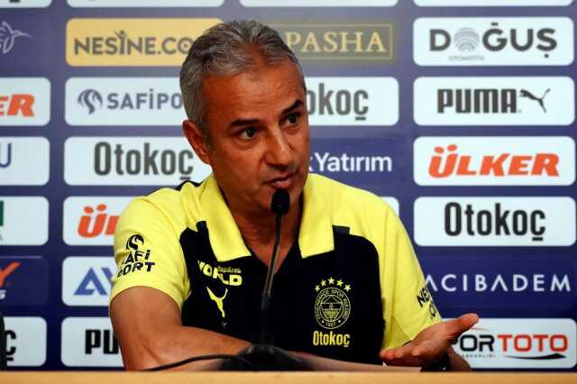 İsmail Kartal'ın basın toplantısına damga vuran görüntü! Herkes aynı yorumu yapıyor