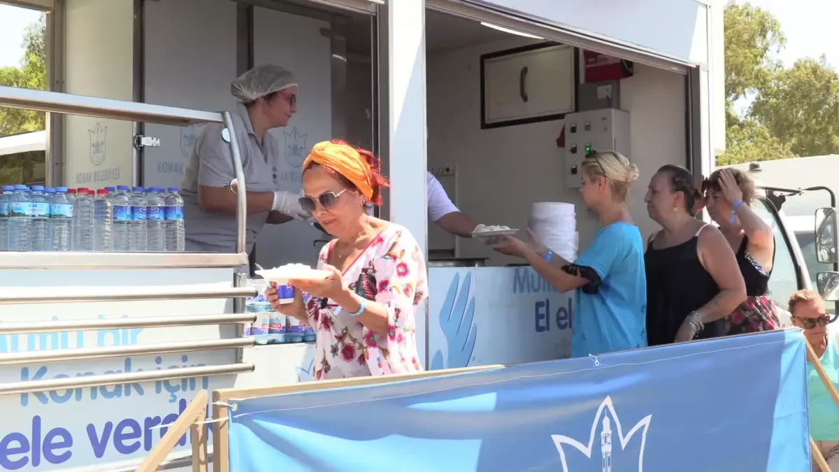 Konak Belediyesi Kadınlara Deniz Gezileri Düzenliyor