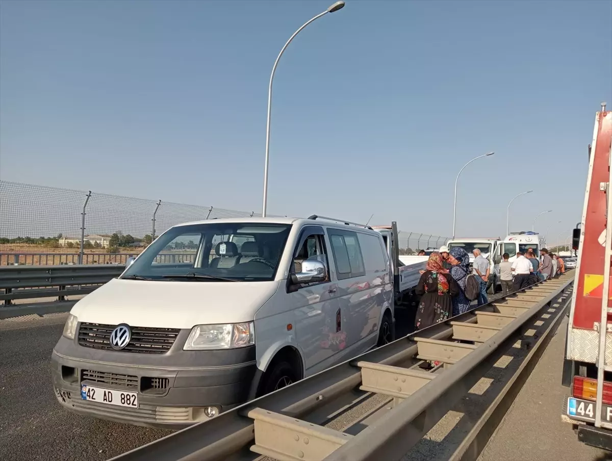 Malatya'da Zincirleme Trafik Kazası: 2 Yaralı