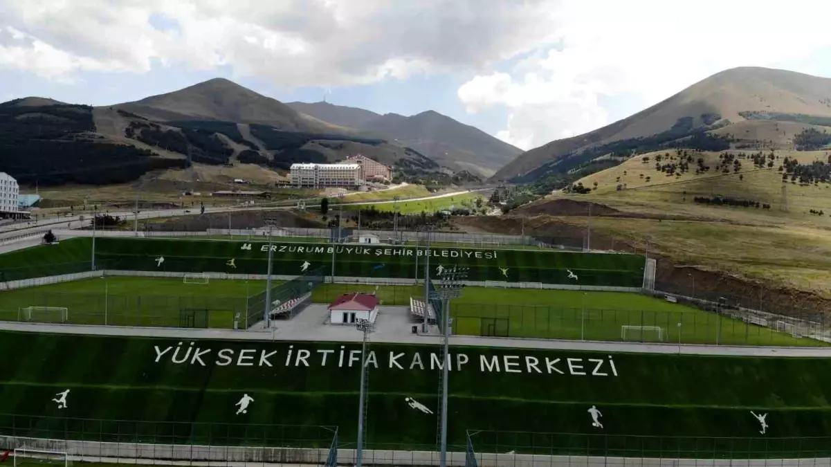 Palandöken Dağı'ndaki Yüksek İrtifa Kamp Merkezi Rağbet Görüyor