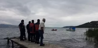 Sapanca Gölü'nde Mahsur Kalan 3 Kişi Kurtarıldı