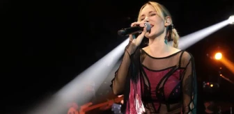 Şarkıcı Gökçe'nin Onur Haftası'nda yaptığı paylaşımdan dolayı Afyon'daki konseri iptal edildi
