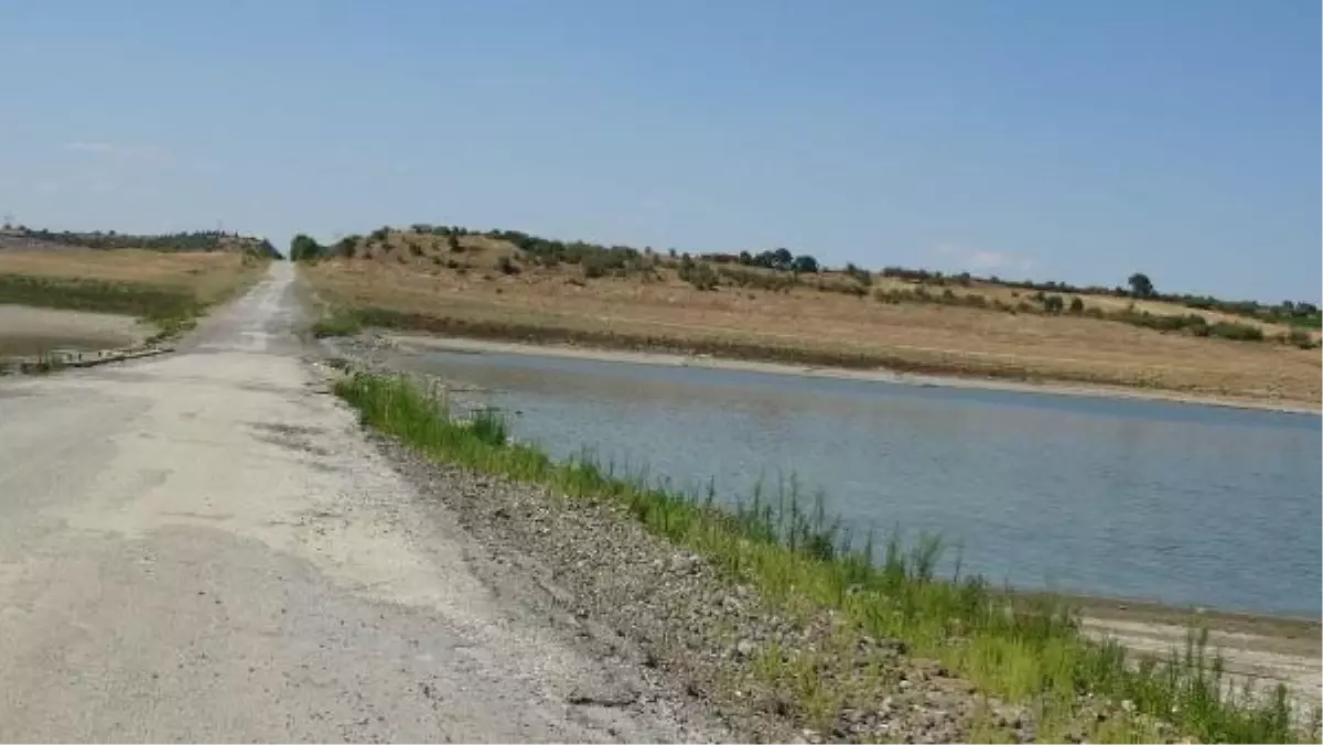 Balıkesir'deki İkizcetepeler Barajı'nda Su Seviyesi Düştü