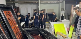 Keşan'da Çelik Kapı Devrilmesi Sonucu Kadın Yaralandı