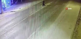 Alkollü sürücü yolun karşısına geçmeye çalışan kadına böyle çarptı