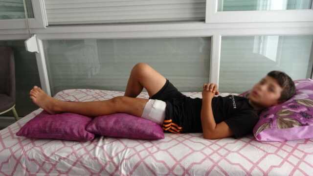 Antalya'da başıboş köpek dehşeti! Küçük çocuğunun baldırını ısırıp etini kopardılar