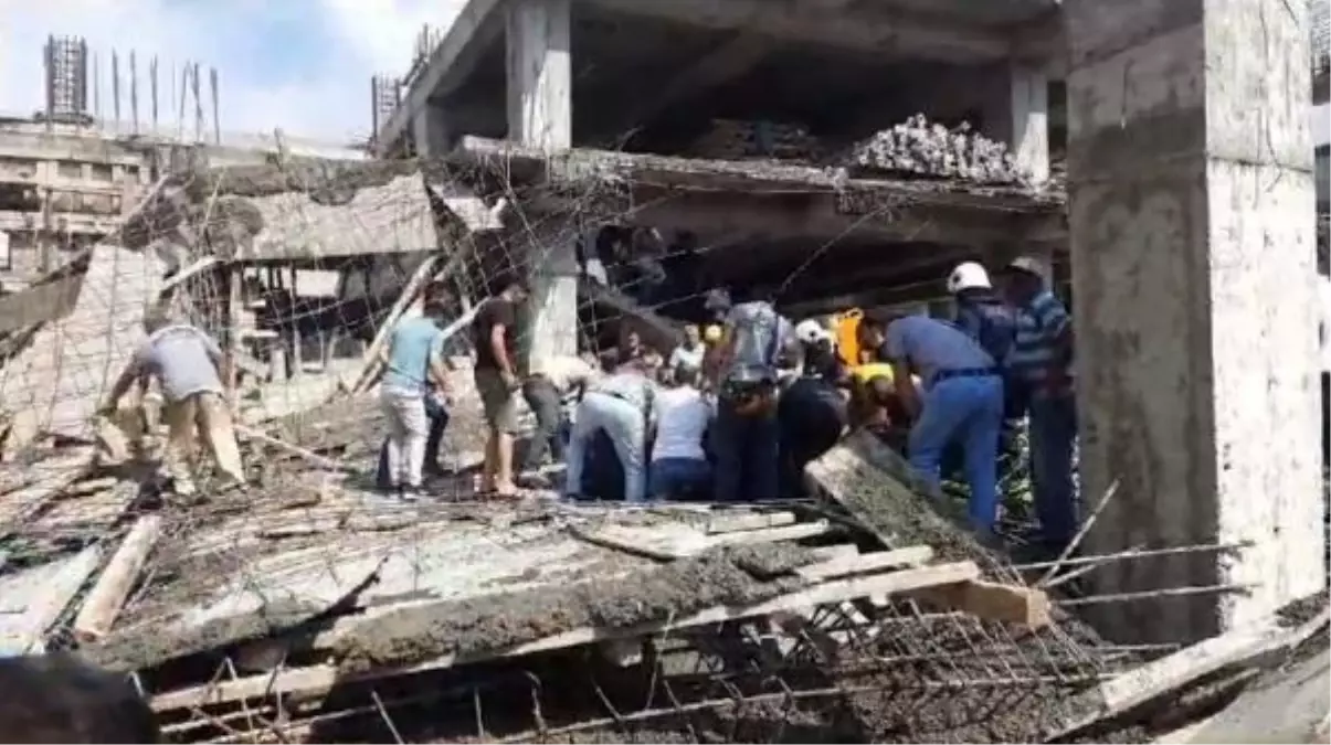 Hatay'da İnşaat Çökmesi: 4 İşçi Yaralandı