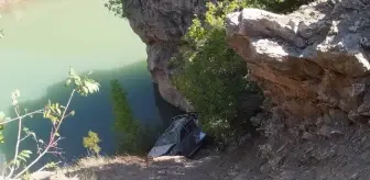 Karaman'da Kamyonet Uçuruma Düştü: Bir Kişi Boğularak Hayatını Kaybetti