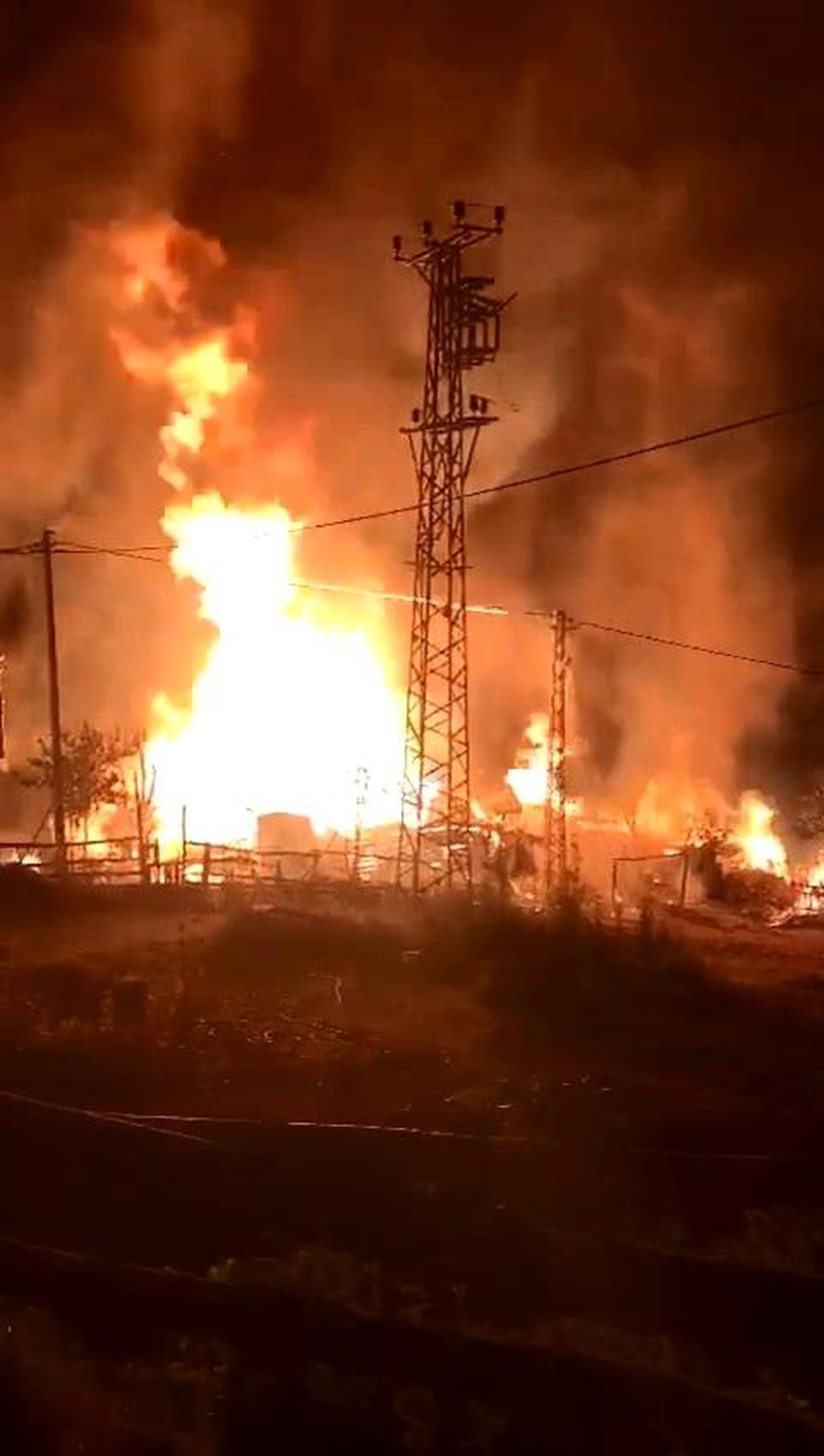 Kastamonu'da Köyde Çıkan Yangında 7 Ev Yanarak Kül Oldu