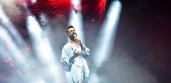 Tan Taşçı, trafik kazası sonrası Antalya'daki konserini iptal etmedi