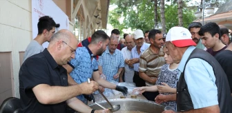 Erzincan'da 5 Bin Kişiye Aşure İkram Edildi