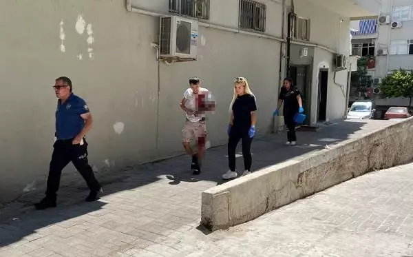 Kıskançlık krizine giren eski sevgili, evdeki tamirciyi bıçakladı