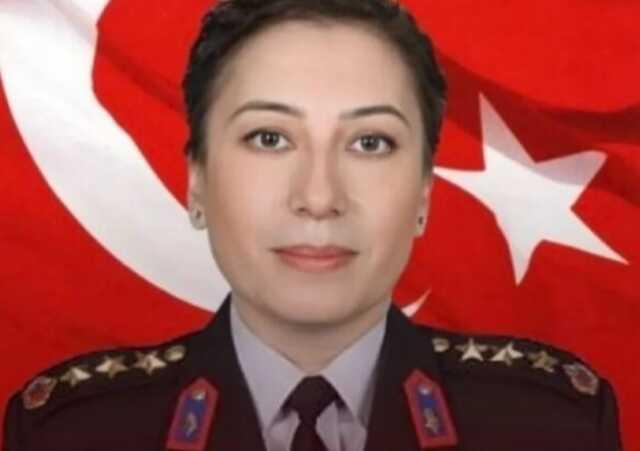Gökçen Fırat kimdir? İlk kadın amiral olan Gökçen Fırat kaç yaşında, hangi görevlerde bulundu? Gökçen Fırat kimdir? İlk kadın amiral olan Gökçen Fırat kaç yaşında, hangi görevlerde bulundu?