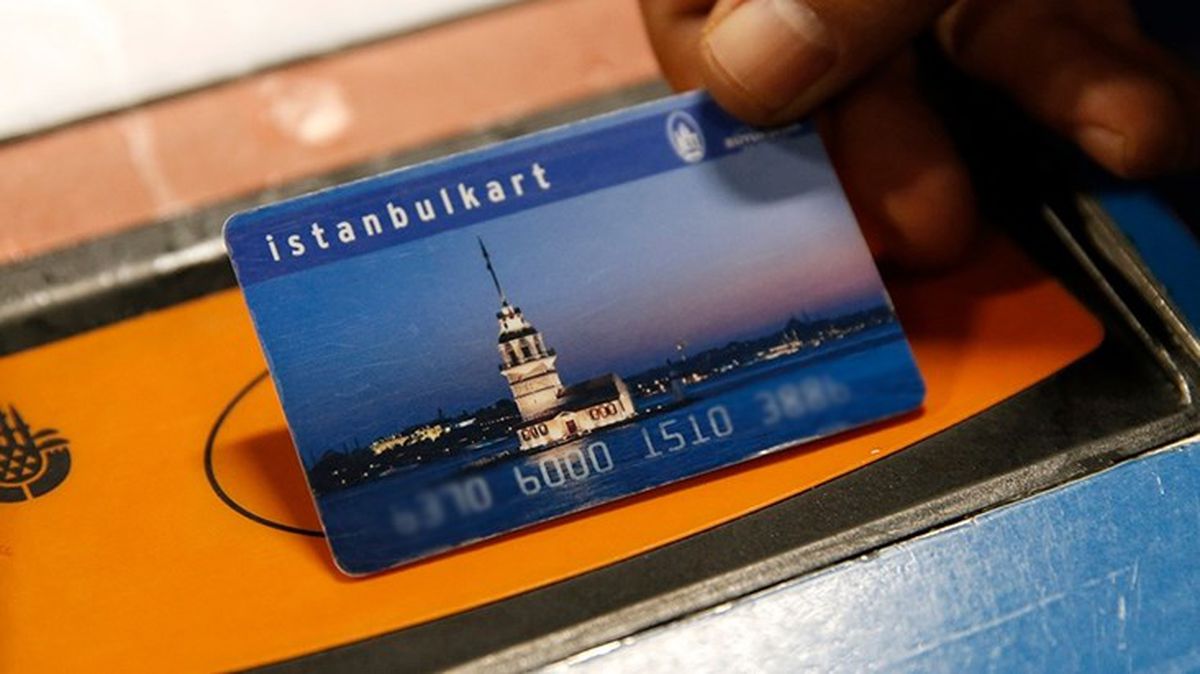 İstanbul'da toplu taşımaya gelen yüzde 51.5'luk zam tarifesi bugün uygulanmaya başlandı