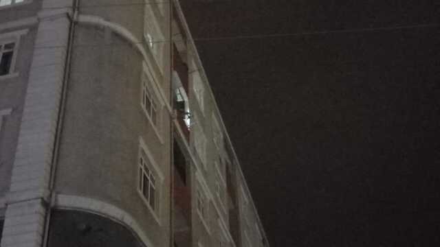 Kocaeli'nde apartmanın 6. katından düşen genç hayatını kaybetti