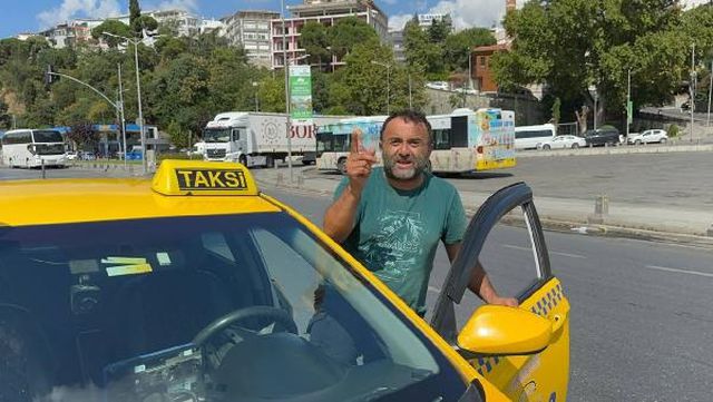 Polis ekiplerine yaptığı şov yapan taksiciye iki kez ceza yazıldı Polis ekiplerine yaptığı şov yapan taksiciye iki kez ceza yazıldı