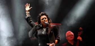 Yasmin Levy kimdir, nereli? İstanbul konserinde sela okuyan şarkıcı gündem oldu!