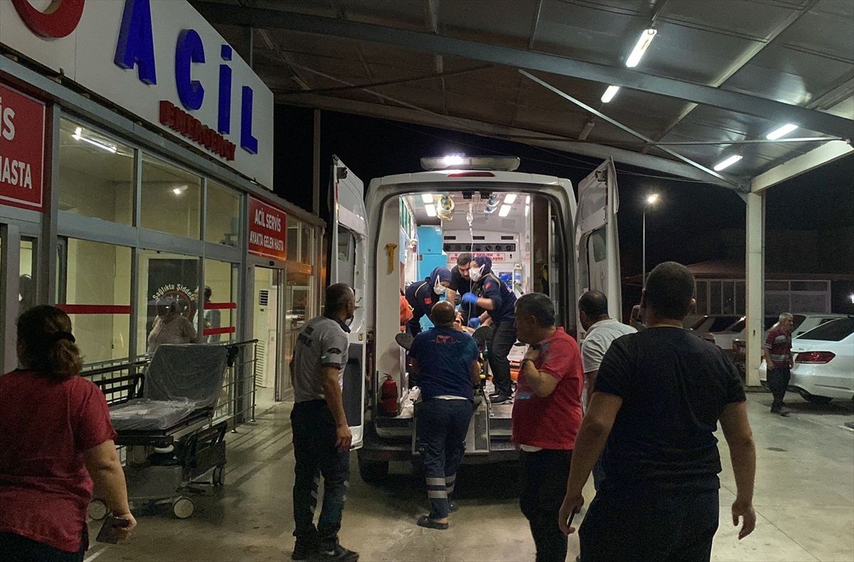 Adana'nın Kozan ilçesinde kaza: 1 ölü, 5 yaralı