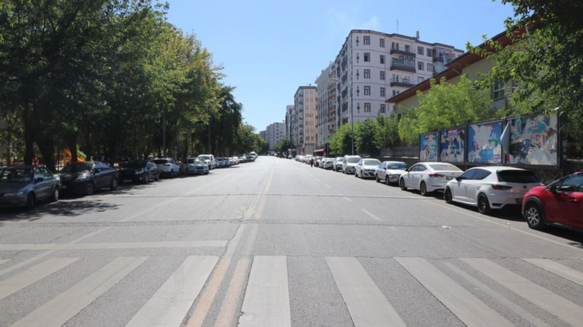 En yükseği 48 derece! Kavurucu sıcakların etkili olduğu 3 ilimizde neredeyse hayat durdu