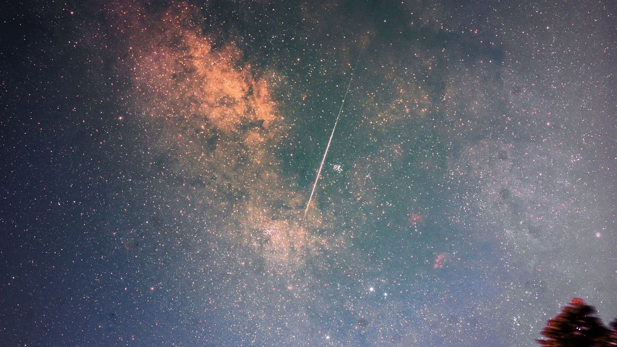 Meteor yağmuru hangi şehirlerde görülecek? METEOR YAĞMURU CANLI İZLE! 2023 Perseid meteor yağmuru Türkiye'den izlenebilecek mi?