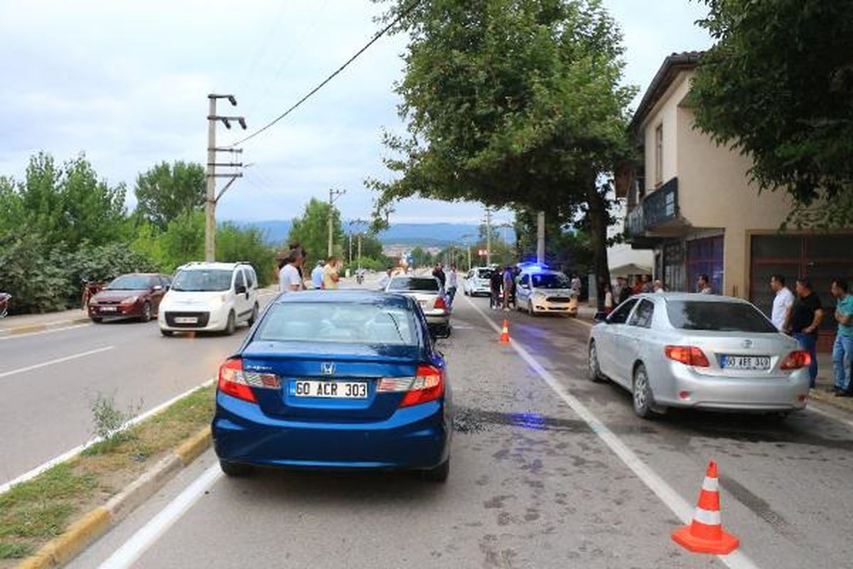 Erbaa'da Zincirleme Kaza: 8 Kişi Yaralandı