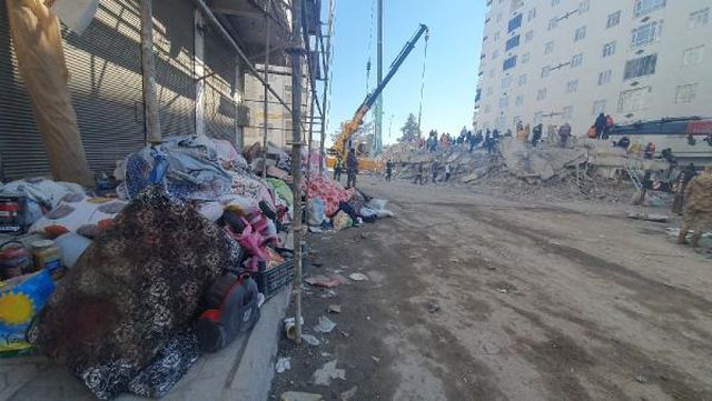 Depremde 137 kişiye mezar olan iki bina ruhsatsız ve kaçak çıktı