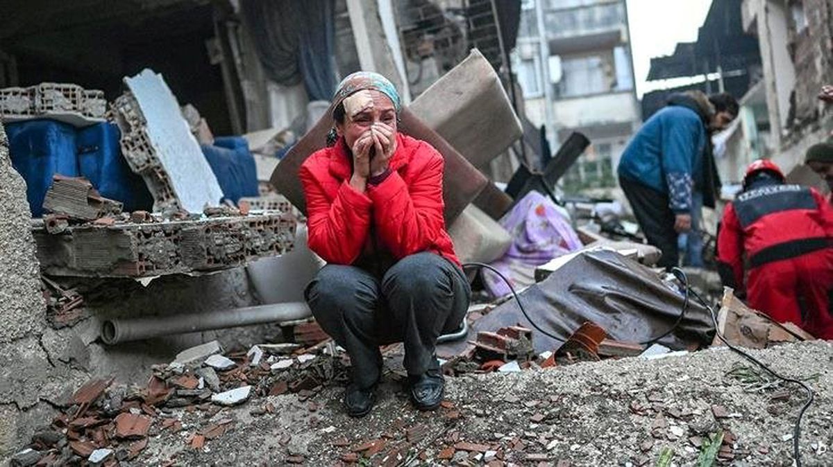 Depremde 137 kişiye mezar olan iki bina ruhsatsız ve kaçak çıktı