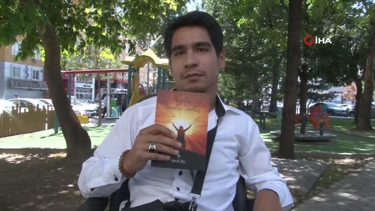 Engelli Yazar Hikmet Ekiz, 'Hayata Umutla Sarılış' Kitabıyla Engellilere Umut Veriyor