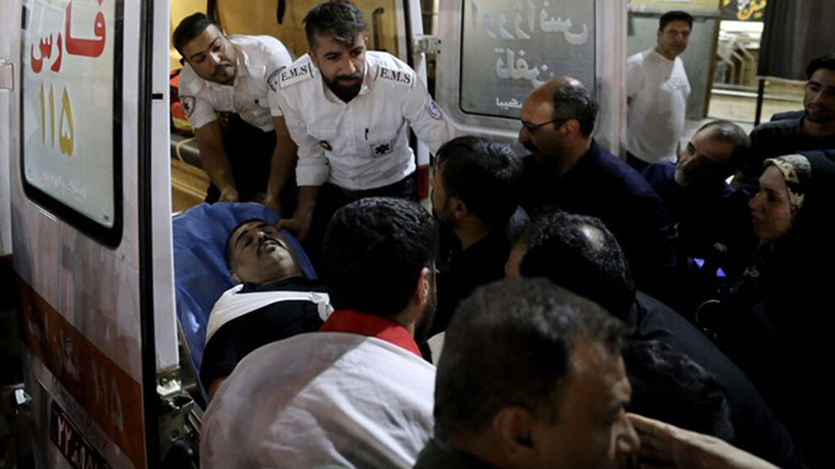 İran'ın Şiraz kentinde Şah Çerağ Türbesi'ne silahlı saldırı: 4 ölü, 8 yaralı