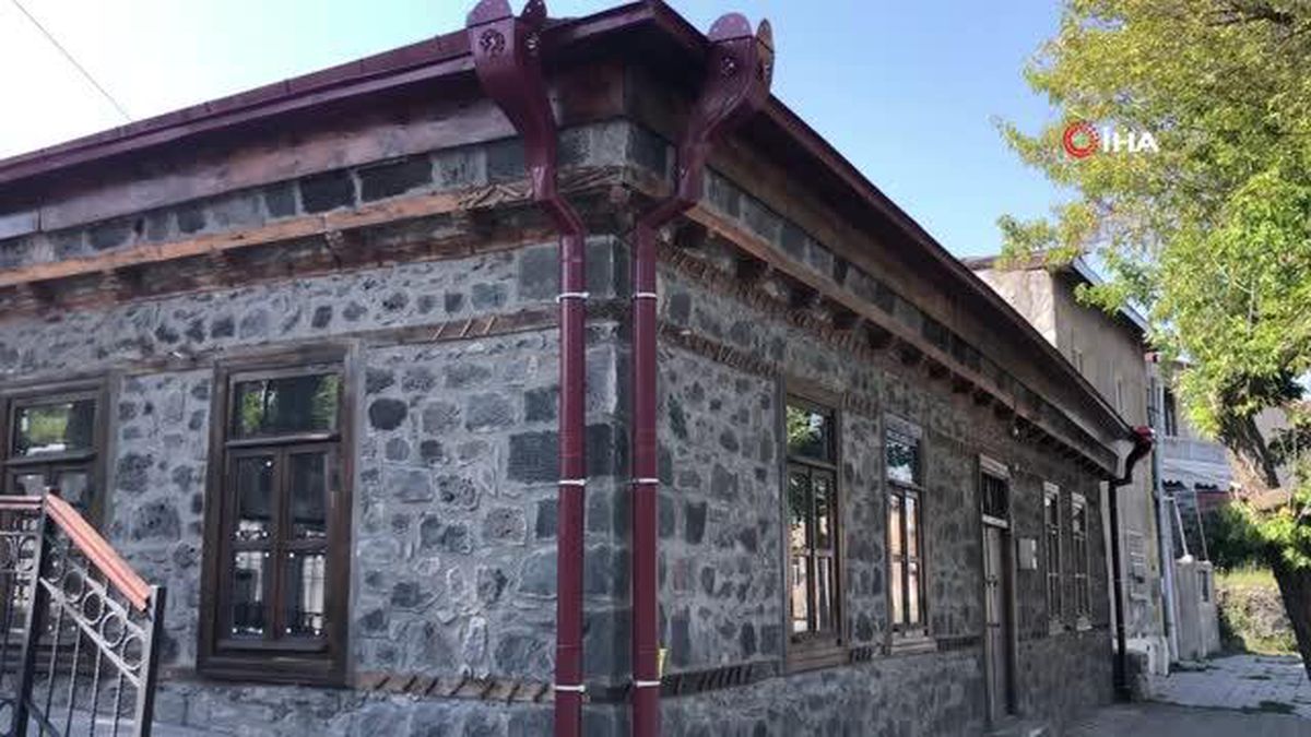 Kars'ta Tarihi Yapılar Görenleri Hayran Bırakıyor