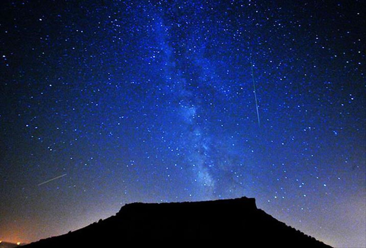 Meteor yağmuru başladı mı? METEOR YAĞMURU GÖRÜNTÜLERİ! Perseid meteor yağmuru saat kaçta başlıyor?